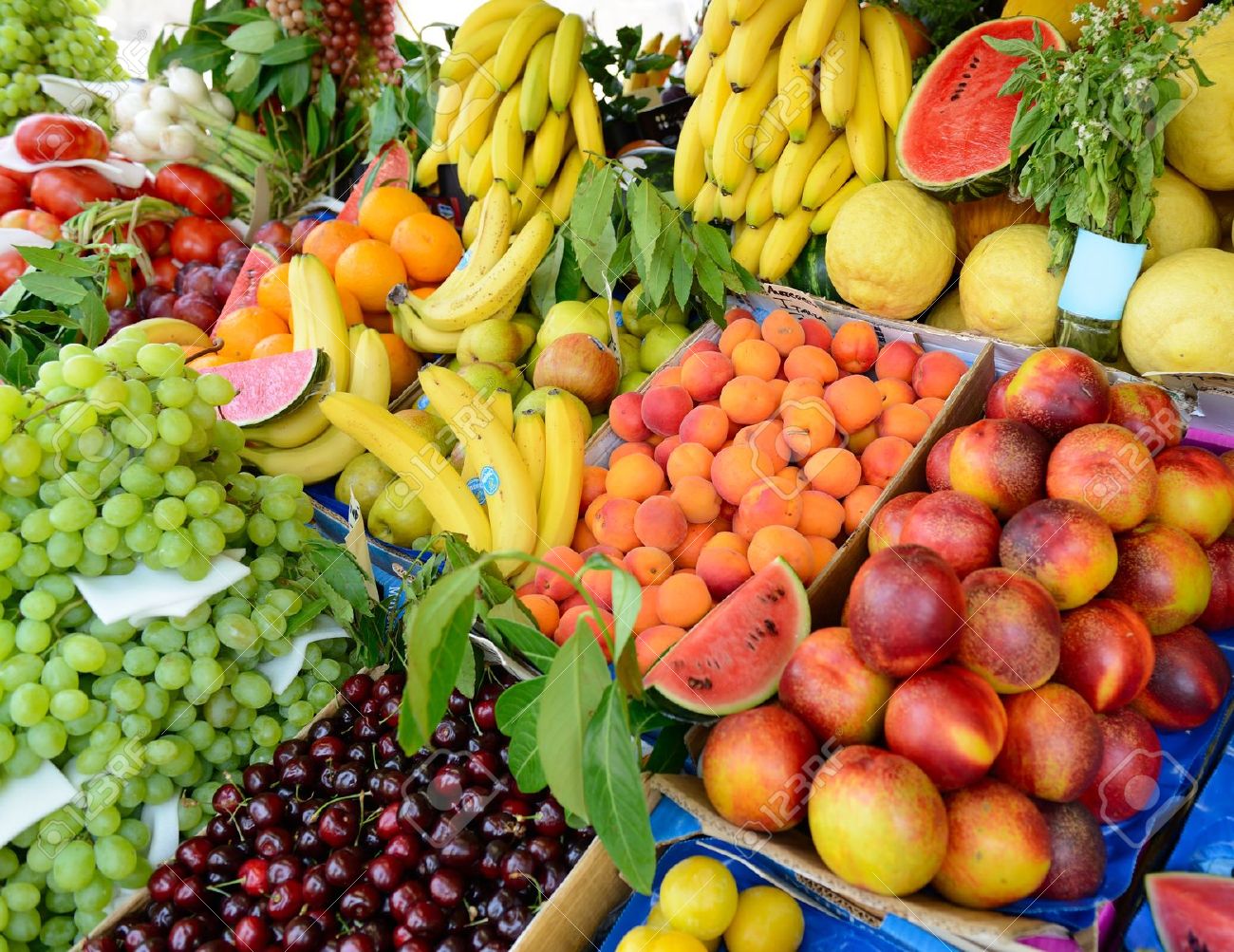 21993784LasfrutasyverdurasenunmercadodeagricultoresFotode 21993784LasfrutasyverdurasenunmercadodeagricultoresFotode